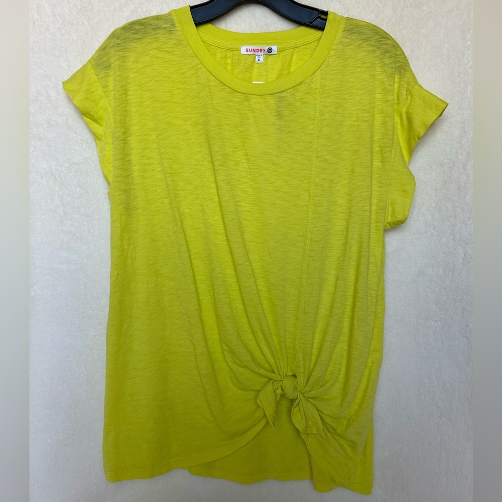Sundry Side Twist Tee NWT Size Extra Small